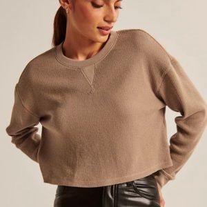 NWOT. Abercrombie & Fitch Brown Long-Sleeve Waffle Relaxed Tee.